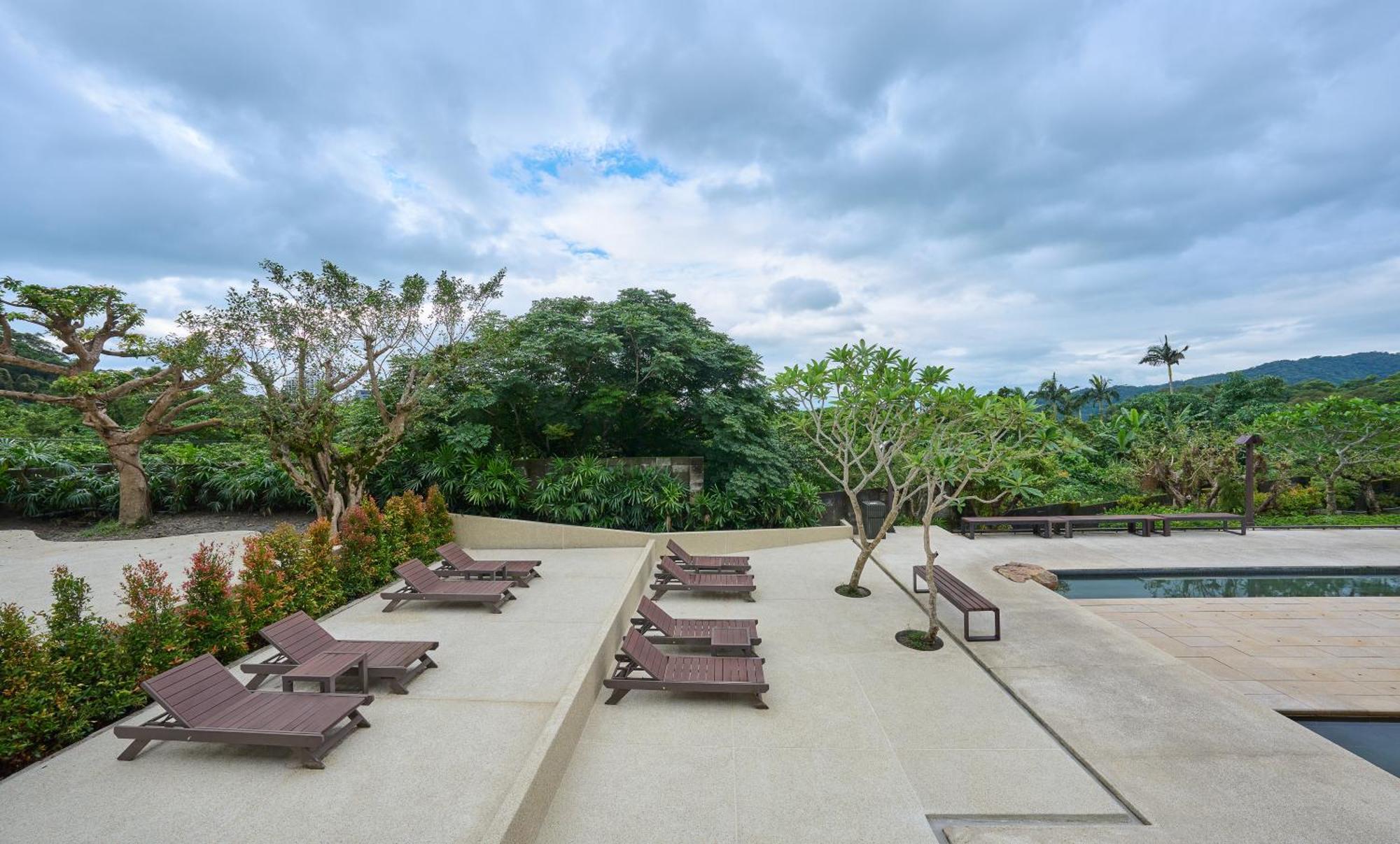 Hotel Royal Chiao Hsi Jiaoxi Exterior foto The resort's swimming pool